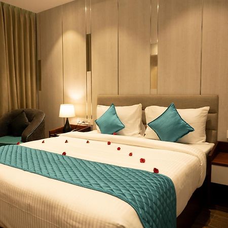 Hotel Gokulam Park Guruvāyūr Esterno foto